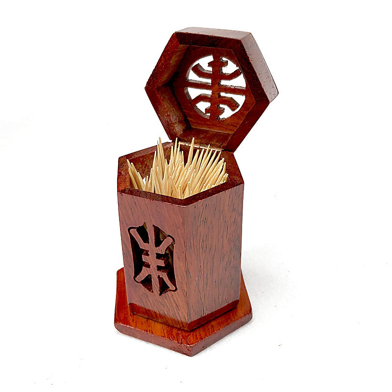 器皿 镂空雕刻牙签盒.jpg